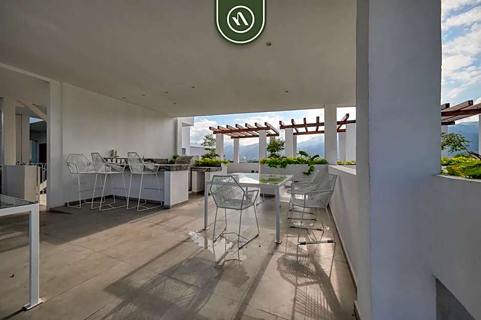 Great Design 1BR Condo - Rooftop pool