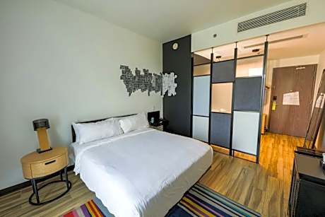 King Room with Balcony