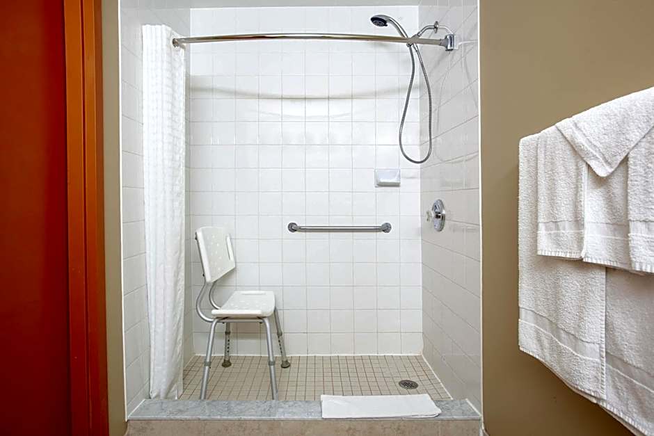 Super 8 by Wyndham Midland