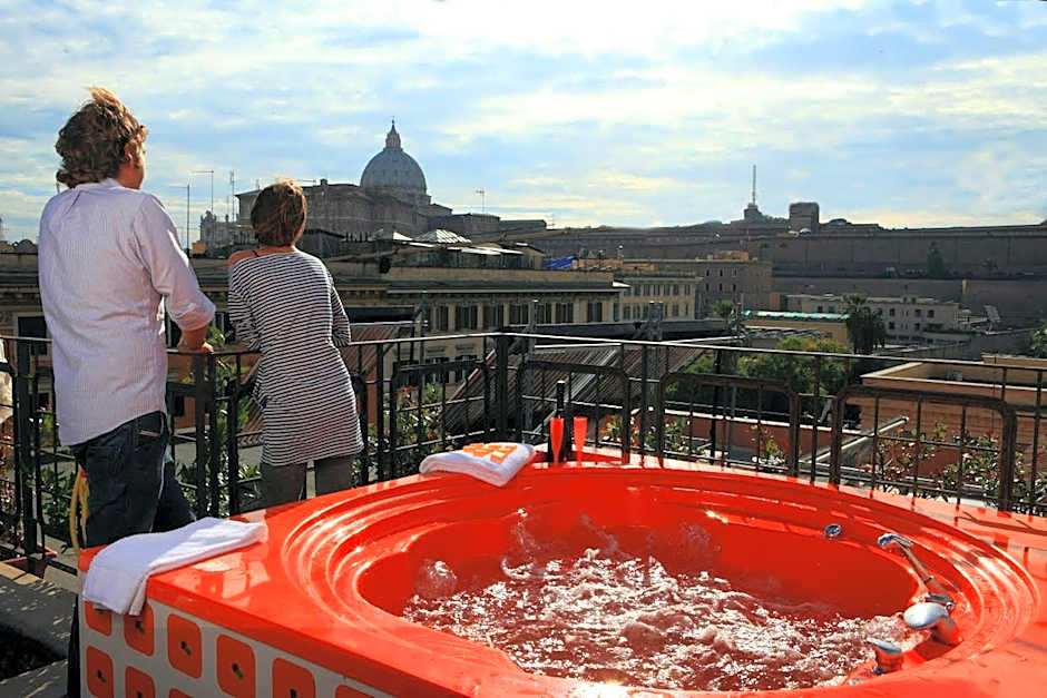 Orange Hotel