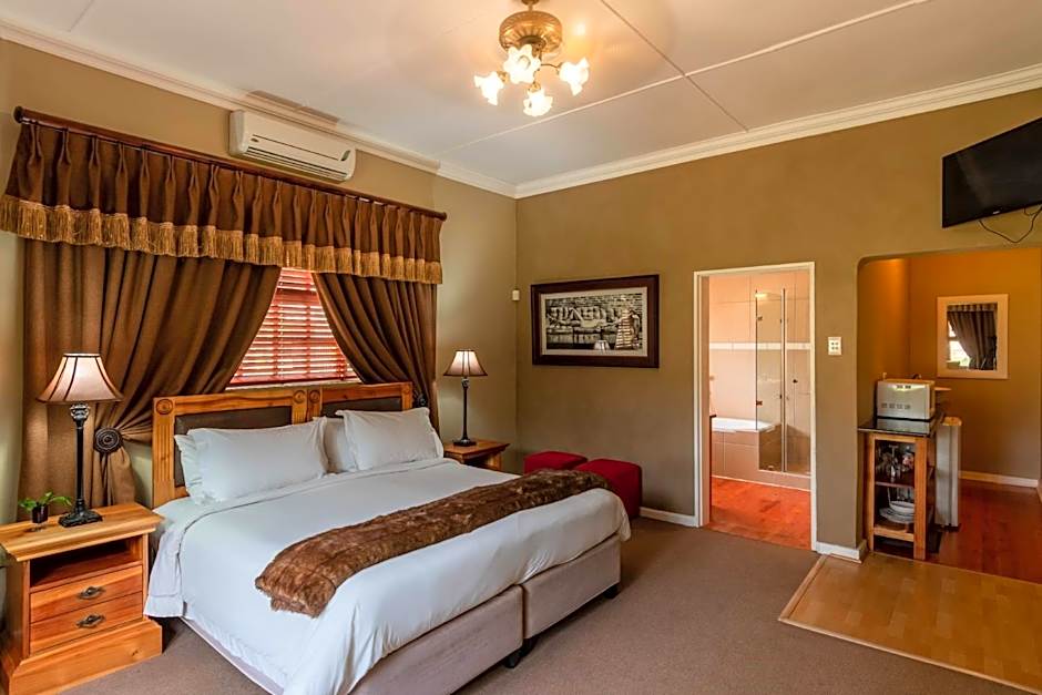 Mooiplaas Guesthouse