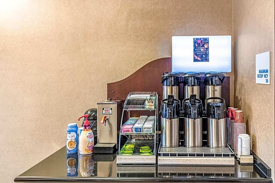 Red Lion Inn & Suites Mineral Wells