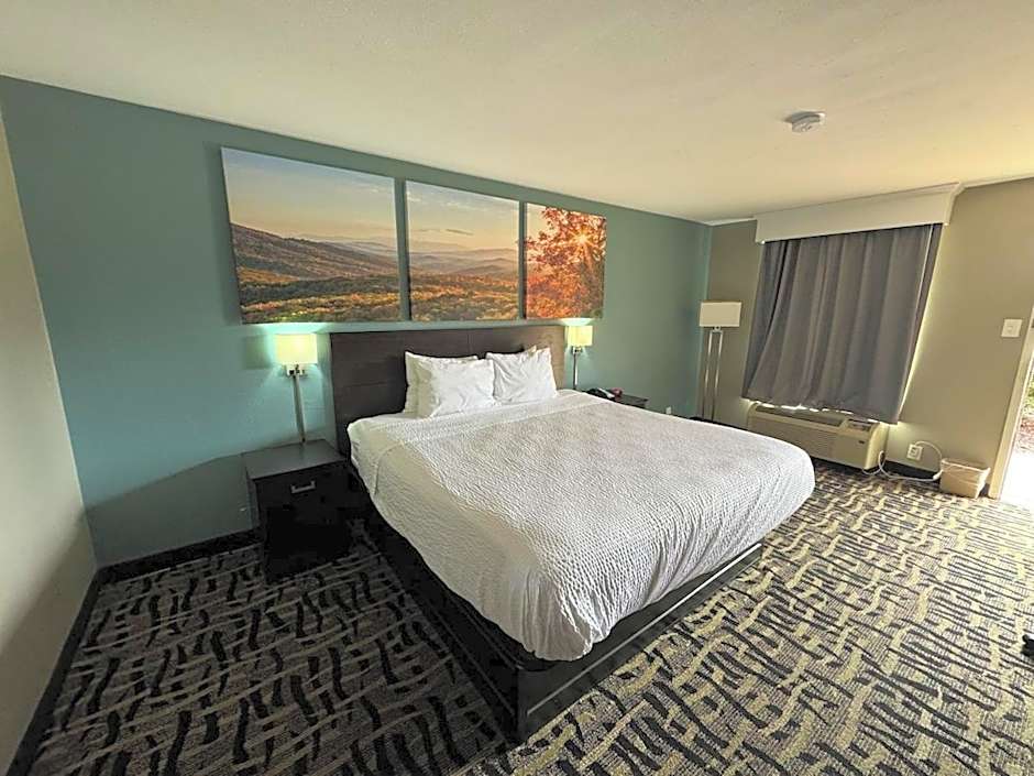 Homegate Inn And Suites