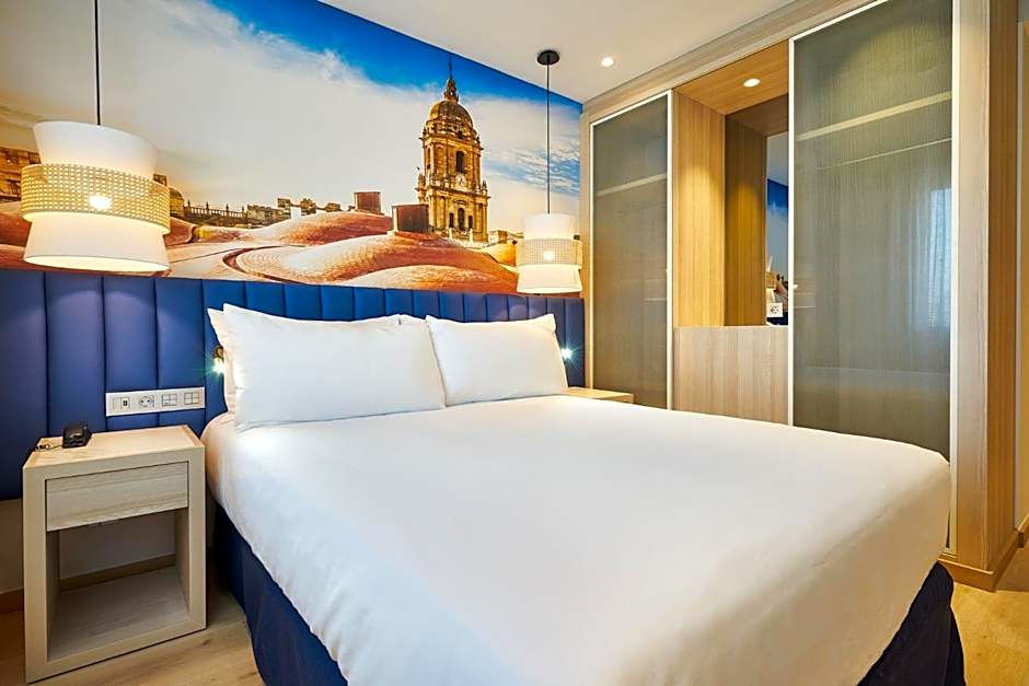Photo 1 of 14 of Double Room