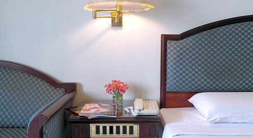 The Rialto Hotel