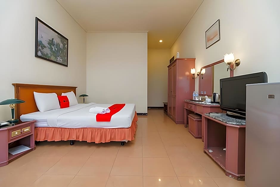 RedDoorz near Transmart Pangkal Pinang