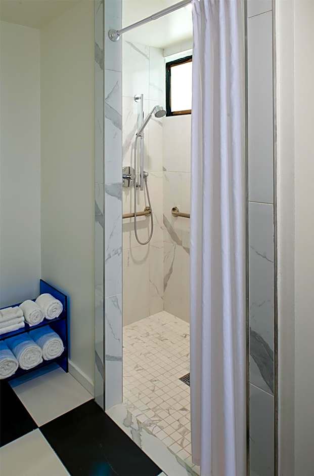 The Valorian Los Angeles, Curio Collection by Hilton