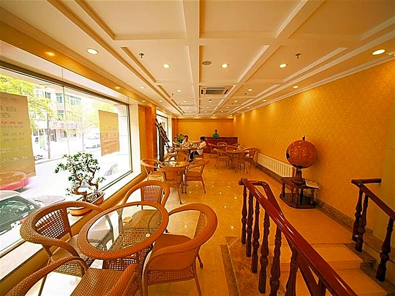 GreenTree Inn Liaoning Dalian Railway Station South Shengli Square Express Hotel