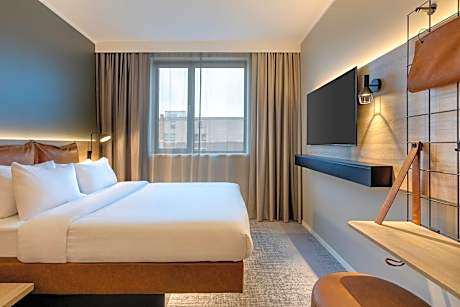 Moxy Connecting Sleeper, Guest Room, Queen Or Twin