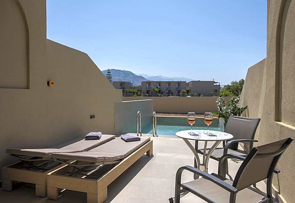 Vantaris Luxury Beach Resort