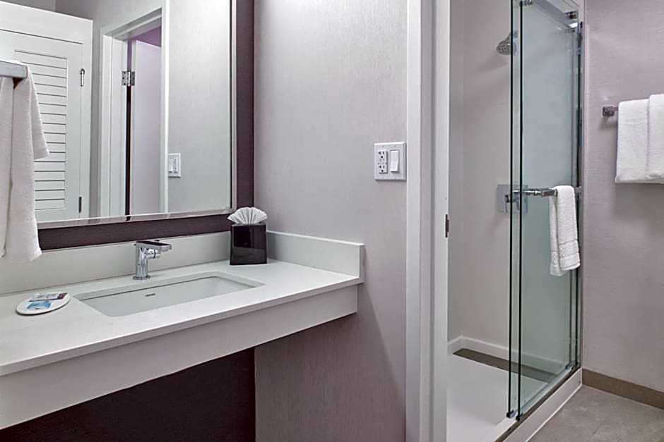 Courtyard By Marriott Detroit Livonia
