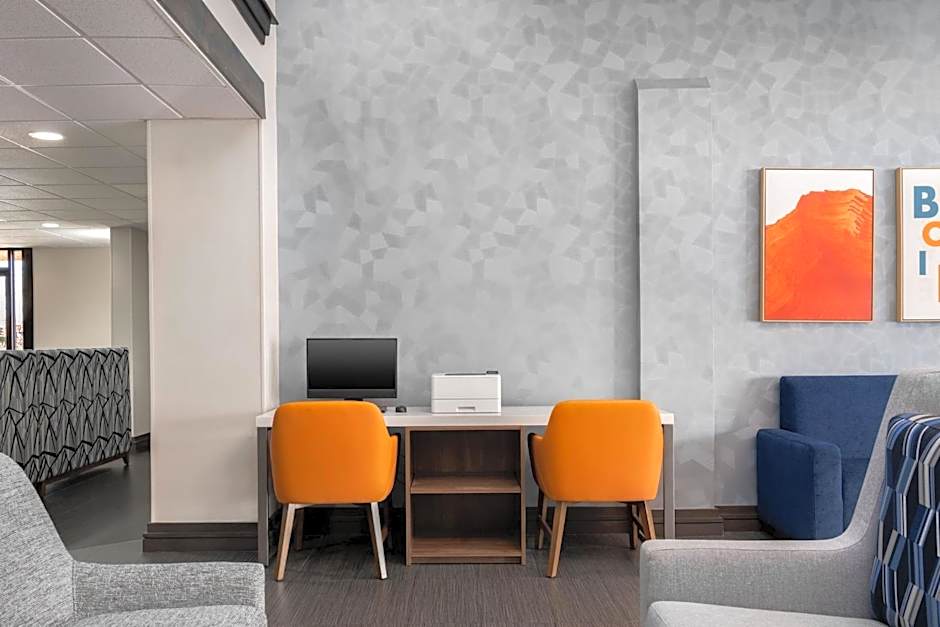 Holiday Inn Express Hotel & Suites Bentonville By IHG