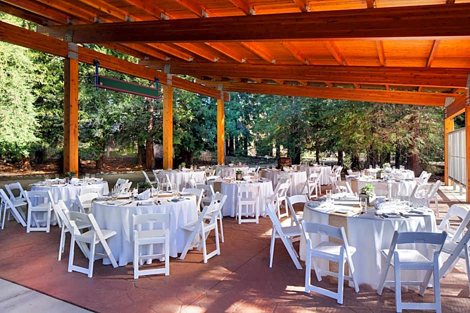 Sheraton Redding Hotel at the Sundial Bridge