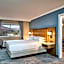 DoubleTree by Hilton Chatsworth