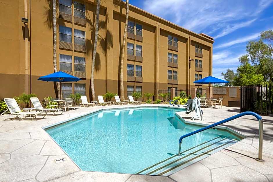 GreenTree Inn Phoenix Sky Harbor
