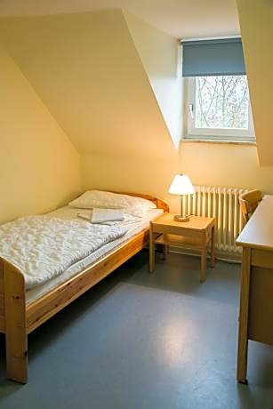 Single Room with Shared Shower and Toilet