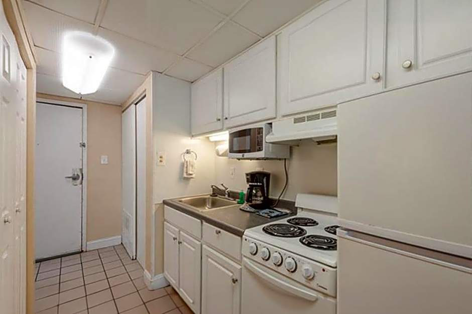 Studio w Balcony and Ocean View - Boardwalk One - 203