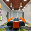 Holiday Inn Express And Suites Milwaukee - Brookfield By IHG