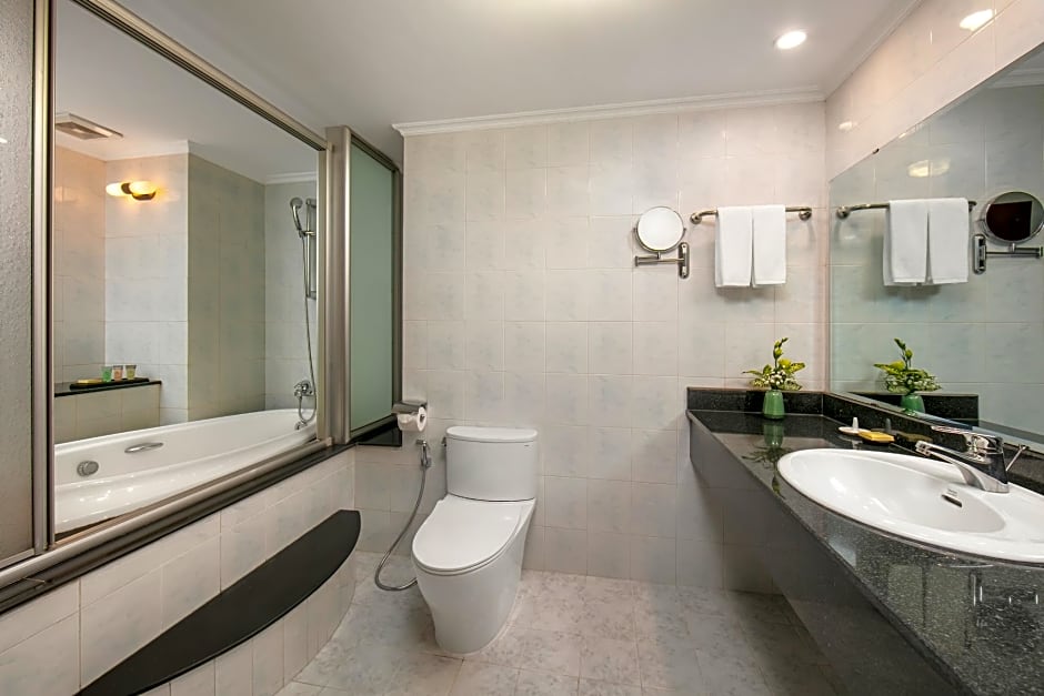 The Tray Hotel Hai Phong