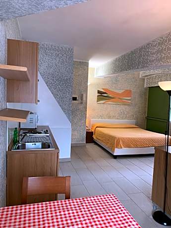 Studio (4 Adults)