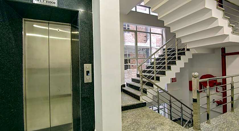 Hotel La Mirage Noida