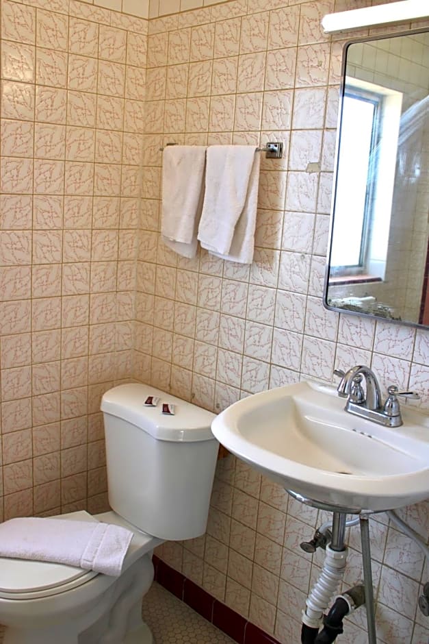 Economy Inn