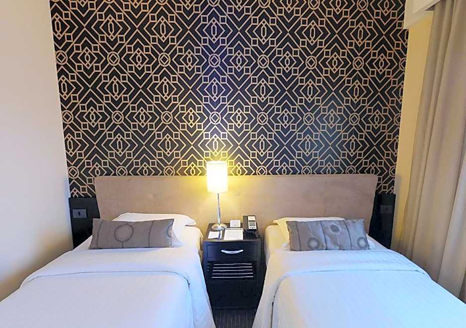 Estanplaza Funchal Faria Lima