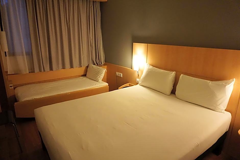 Ibis Girona