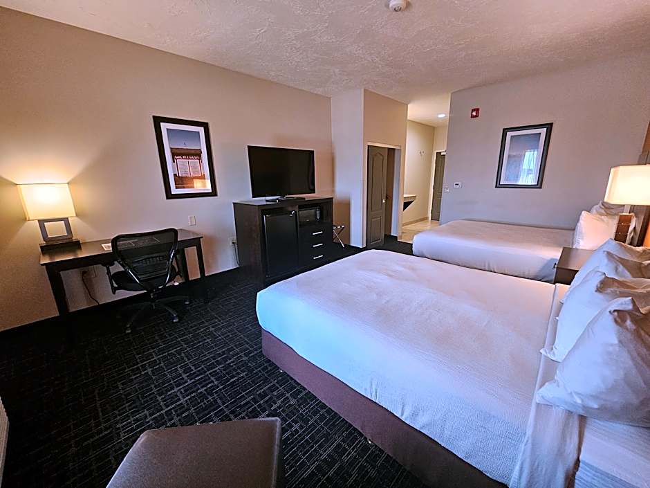 Photo 1 of 5 of 2 Queen Beds, Mobility Accessible, Roll in Shower