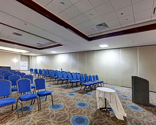 Comfort Inn & Suites Plano East