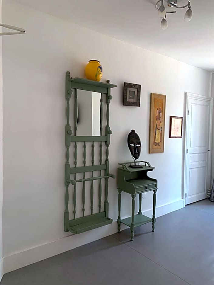 Logis Hôtel Vuillot