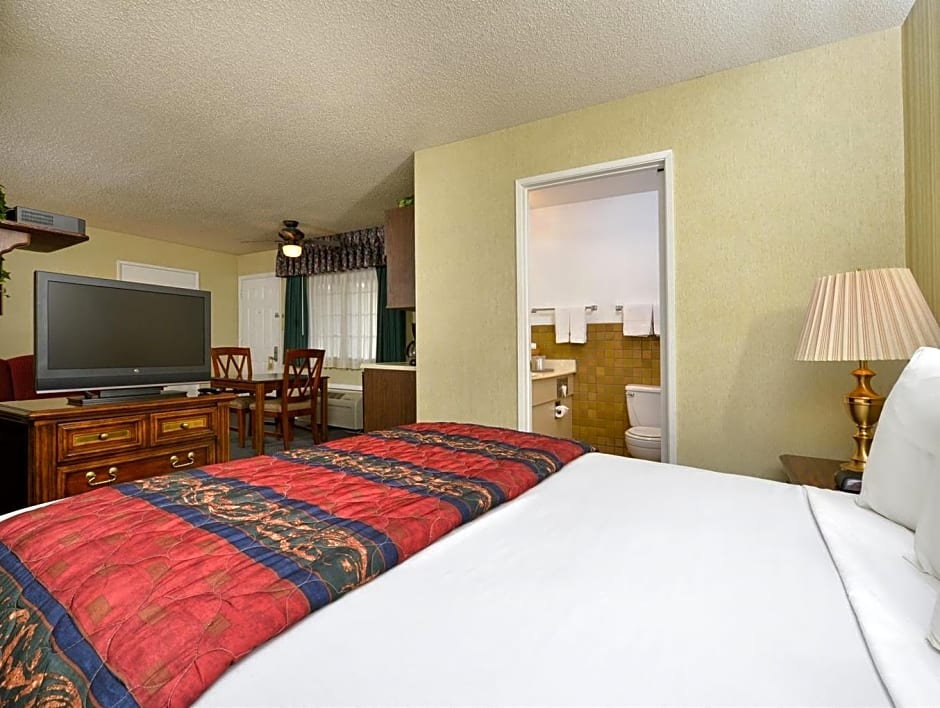 Americas Best Value Inn and Suites Lancaster