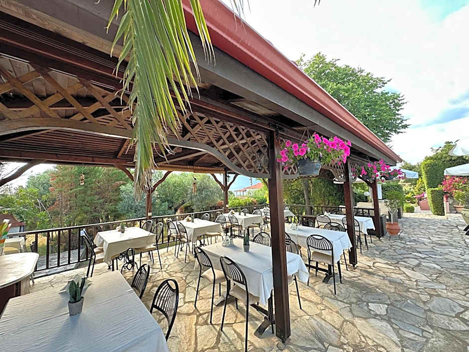 Agrili Apartments & Rooms