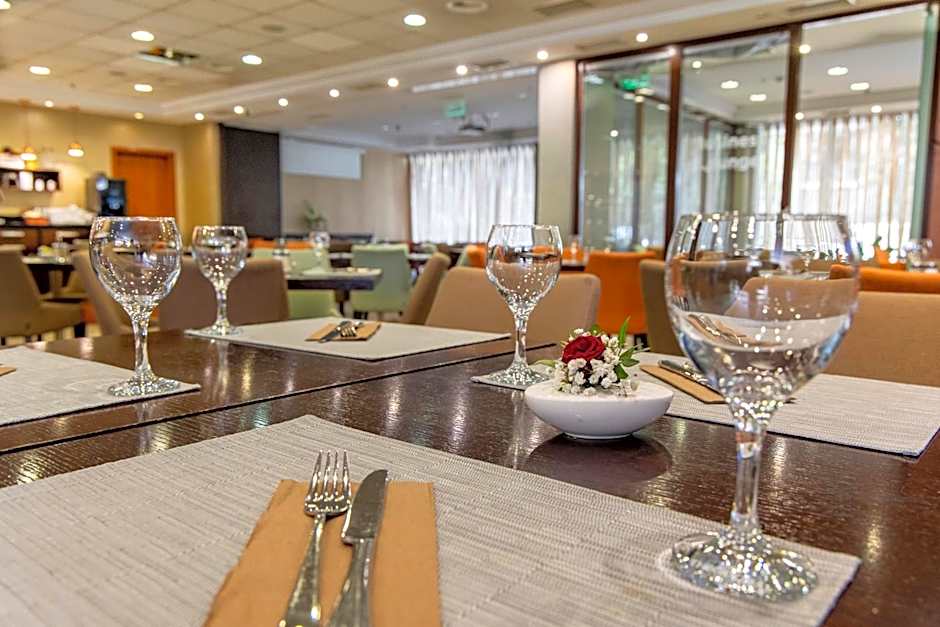 Lion'S Garden Hotel