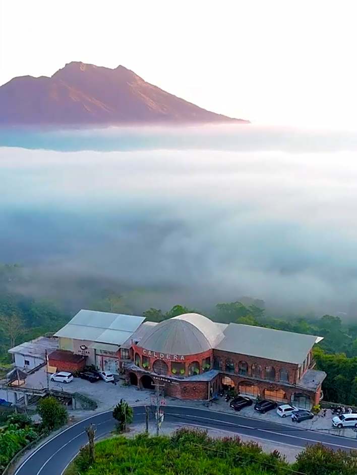 Caldera Hotel & Restaurant
