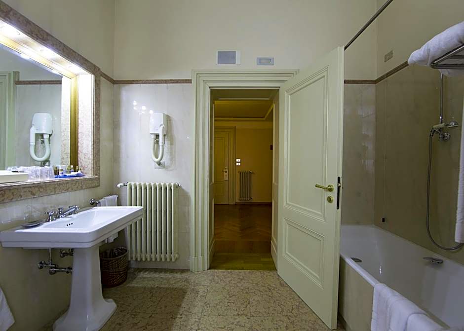 Villa Fenaroli Palace Hotel