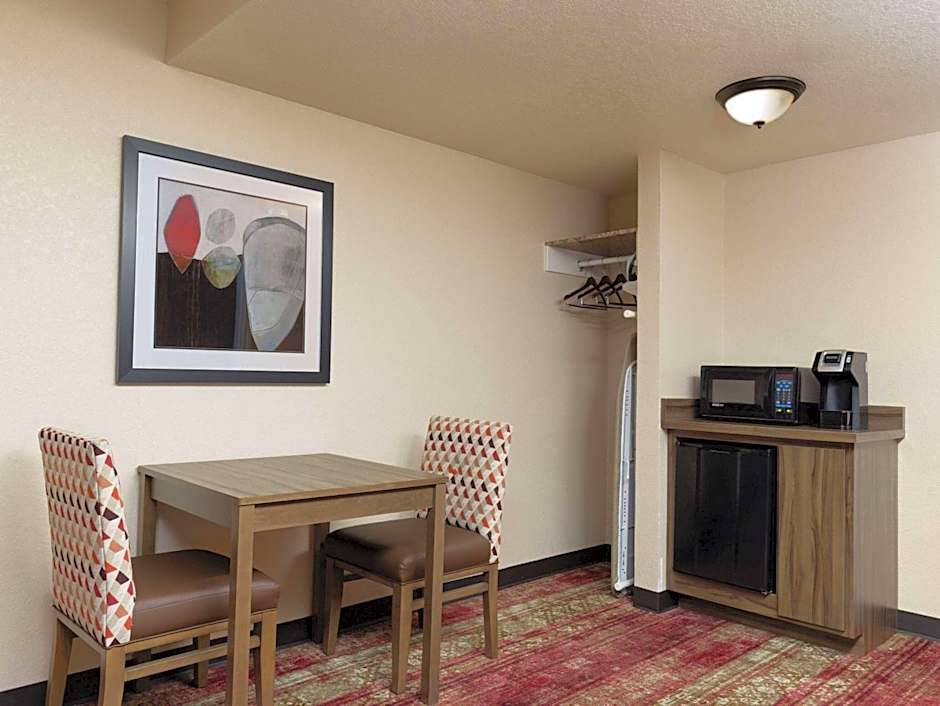 Ramada by Wyndham Elko Hotel at Stockmen's Casino