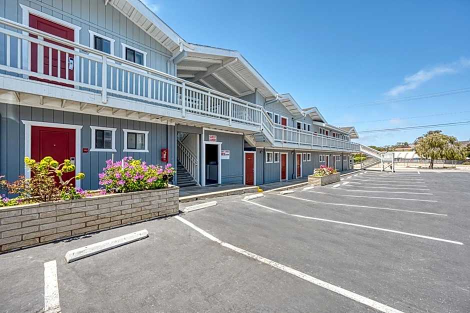 Harbor House Inn
