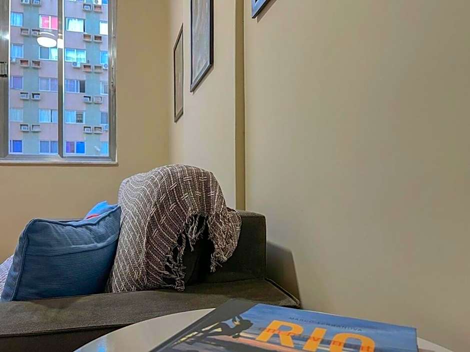 Apto completo em Copacabana