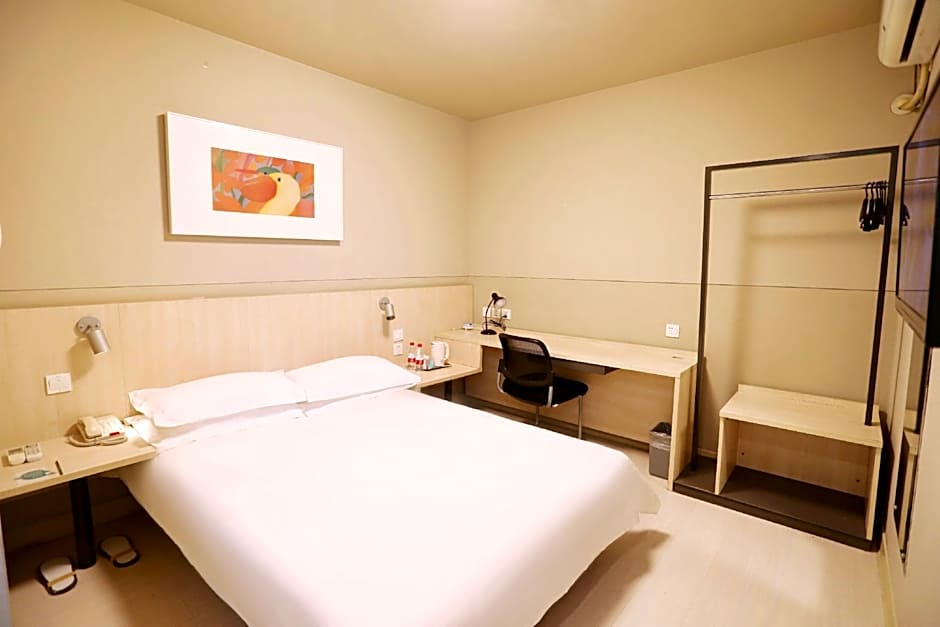 Jinjiang Inn Changzhi Bayi Square