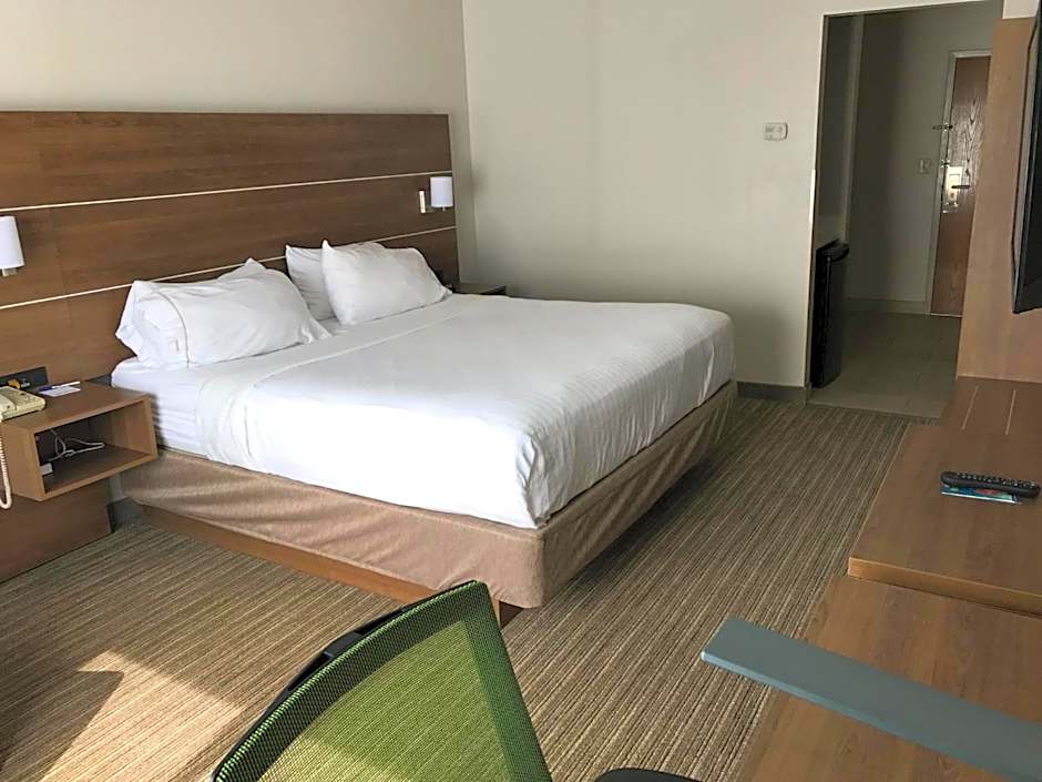 Holiday Inn Express & Suites Chattanooga (East Ridge) By IHG