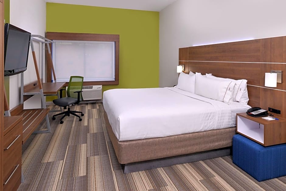 Holiday Inn Express & Suites Raleigh NE - Medical Ctr Area By IHG
