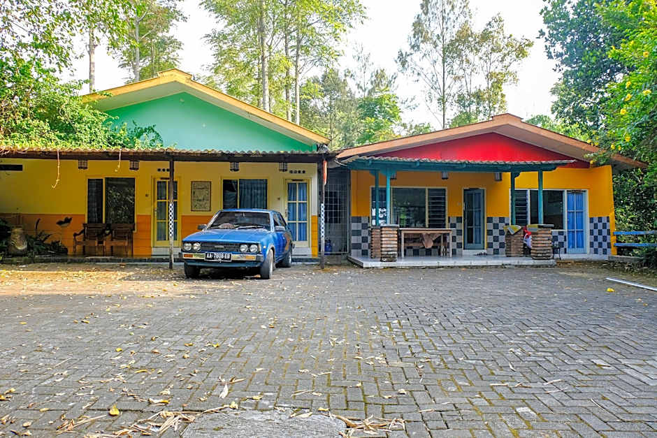 RedDoorz near STAB Syailendra Kopeng