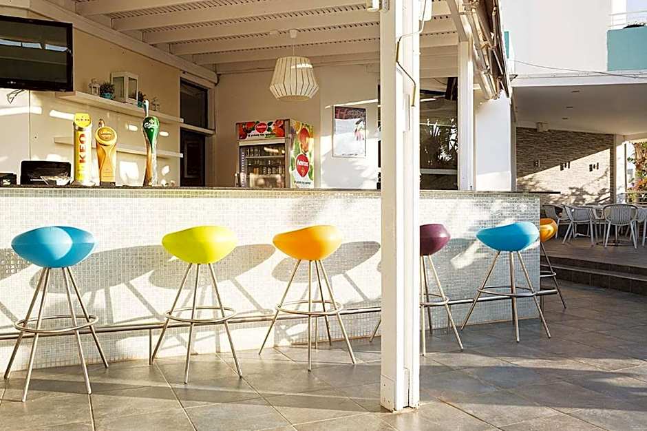 Lantiana Gardens ApartHotel