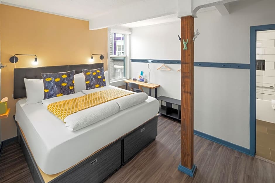 Silverbow Inn Hotel & Suites