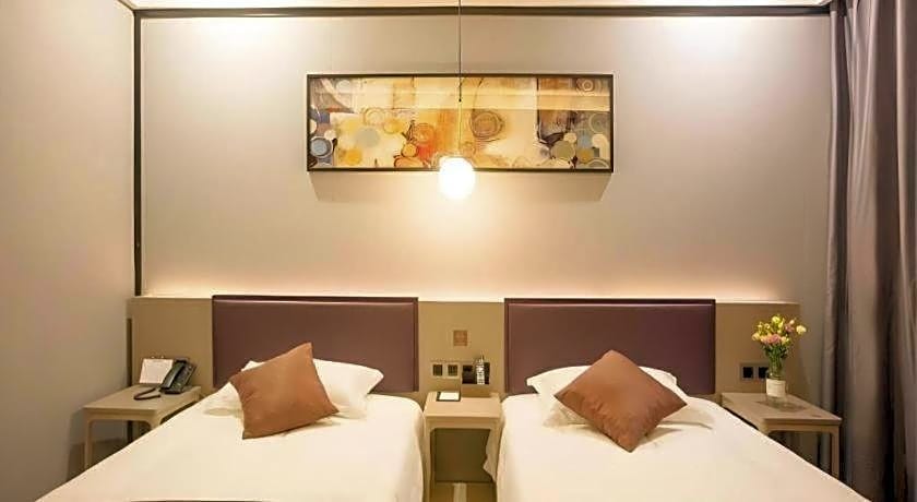 GYA Jiaxing Tongxiang City Century Avenue Hotel