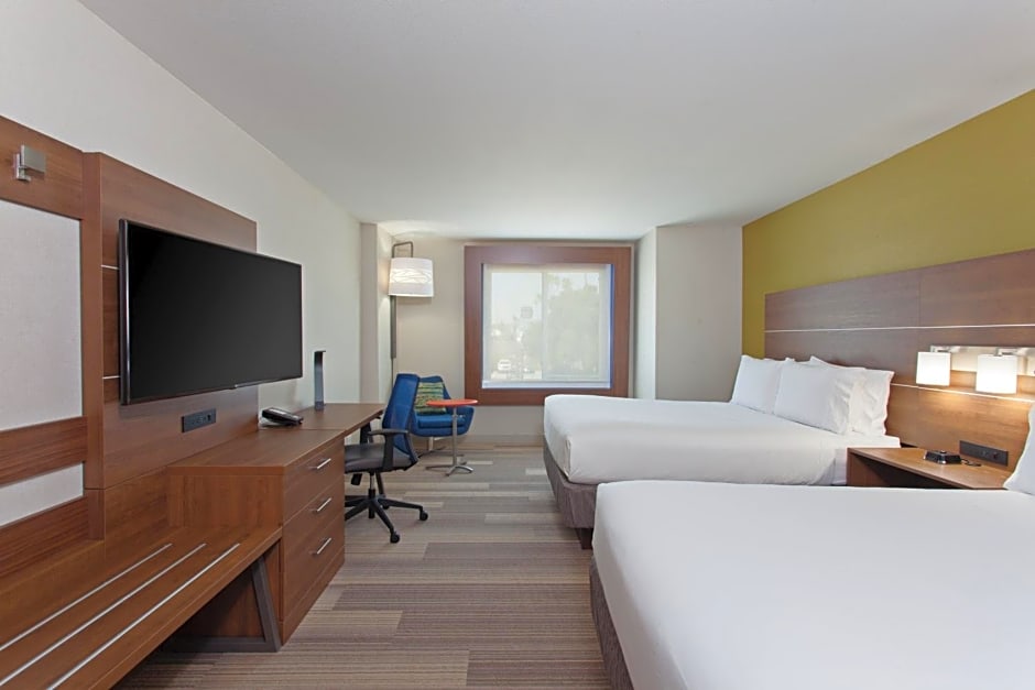 Holiday Inn Express Hotel & Suites Pasadena-Colorado Boulevard