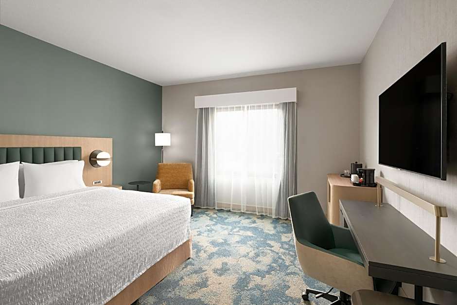 Photo 1 of 9 of 1 King Bed, Hearing/Mobility Accessible, Roll in Shower