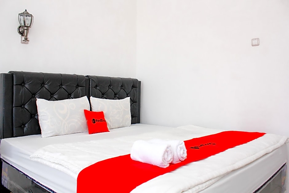RedDoorz Syariah near Kawasan Wisata Gunung Prau Dieng