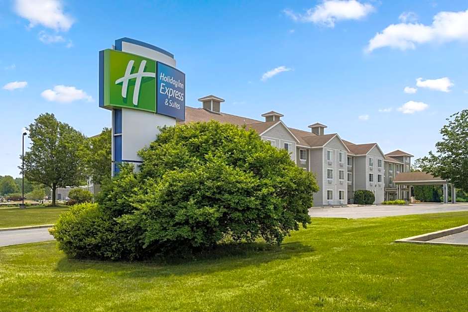 Holiday Inn Express & Suites New Buffalo, MI By IHG